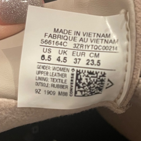 Converse suede size 6.5 color cream - Picture 3 of 4